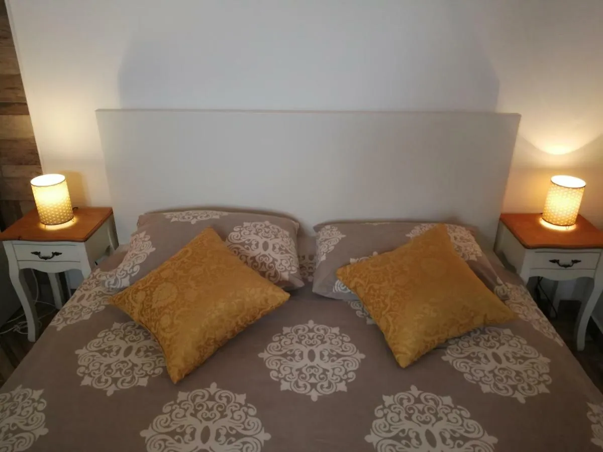 Sun City Boutique Rooms Pula Croatia